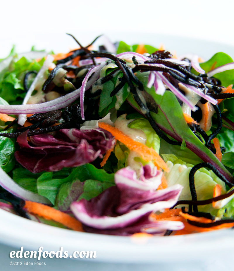 Toss Salad with Hiziki and Italian Dressing Toss Salad with Hiziki and Italian Dressing