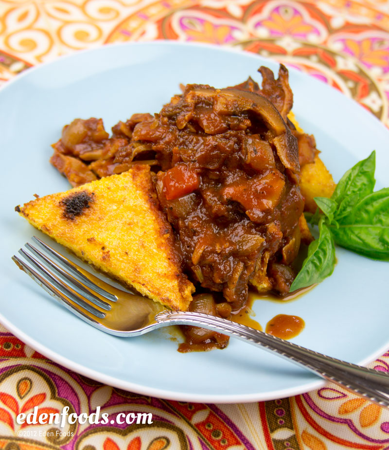 Broiled Polenta Slices with Chunky Mushroom Marinara Broiled Polenta Slices with Chunky Mushroom Marinara